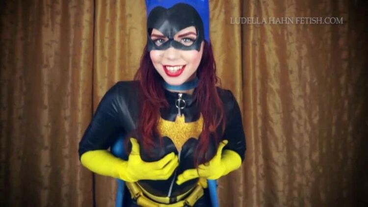 Batgirl s a tease joi