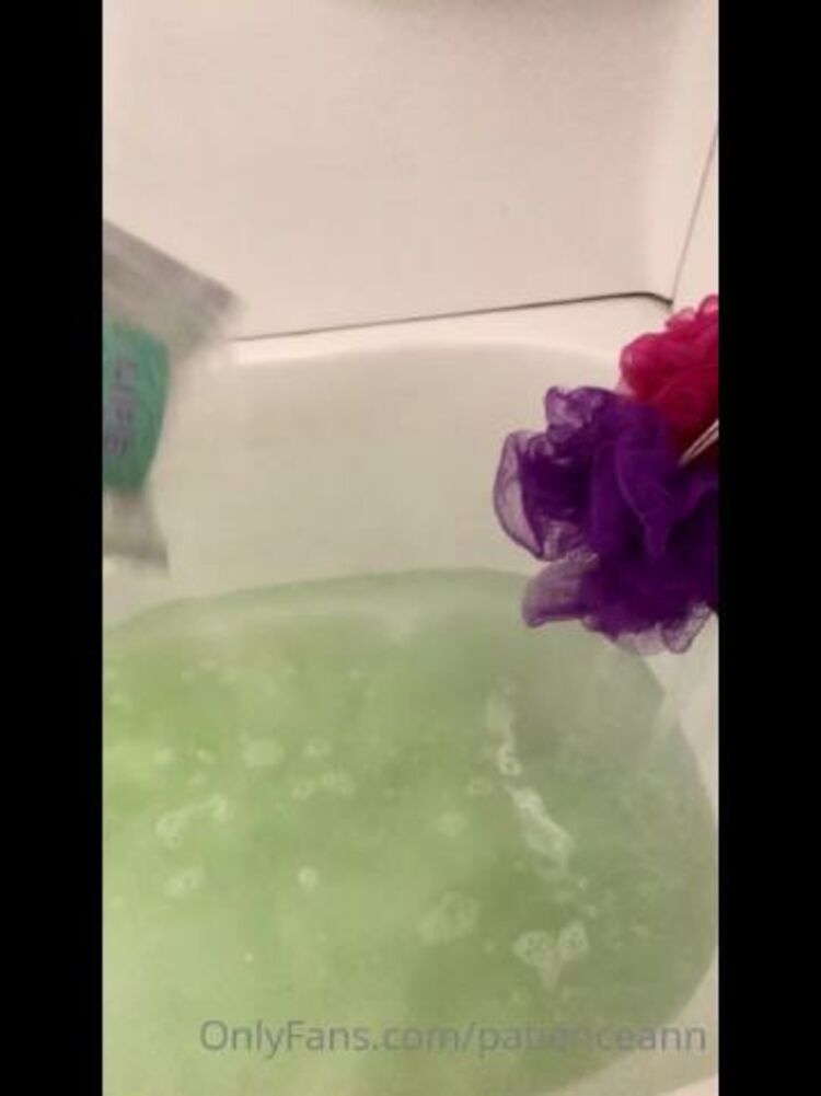 Onlyfans - Patienceann - Bath time stay tuned - 25-09-2020