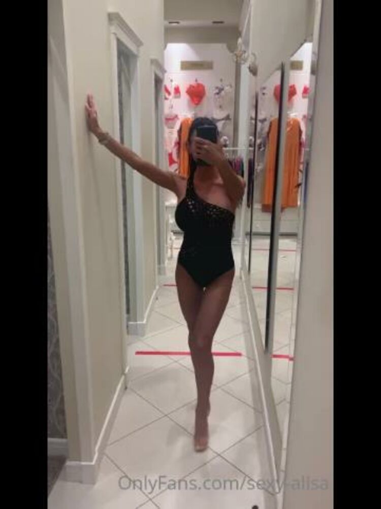 Onlyfans - Sexy-alisa - Choose my swim wear - 13-05-2021