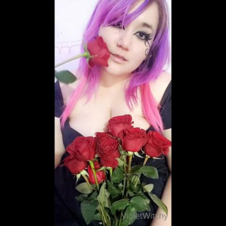 Onlyfans - Violetwitchy - does he love me does he love me not - 31-10-2020