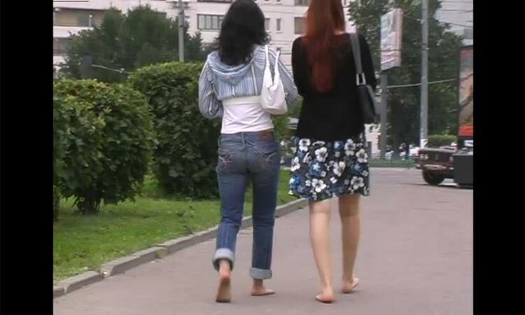 Bare Feet In The City Video - Natasha A And Luba 2006-11-26