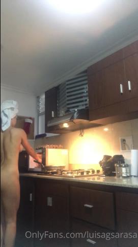 Onlyfans - Luisagsarasa - Buenos das por aqu haciendo desayuno crnicas de vacaciones - 30-12-2020