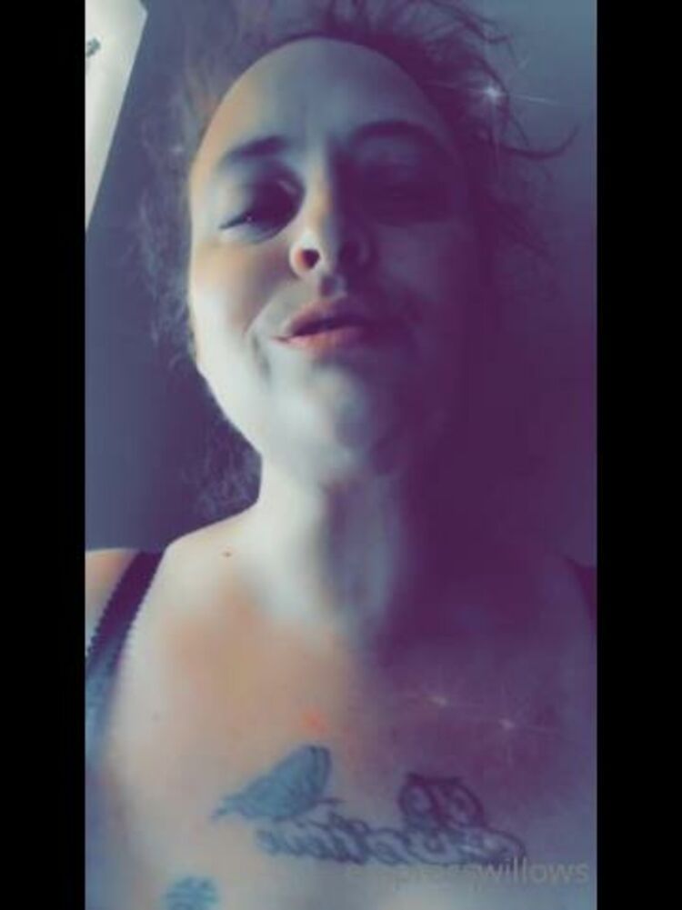 Onlyfans - Xempresswillows - Vibe with me on this beautiful day - 31-07-2021