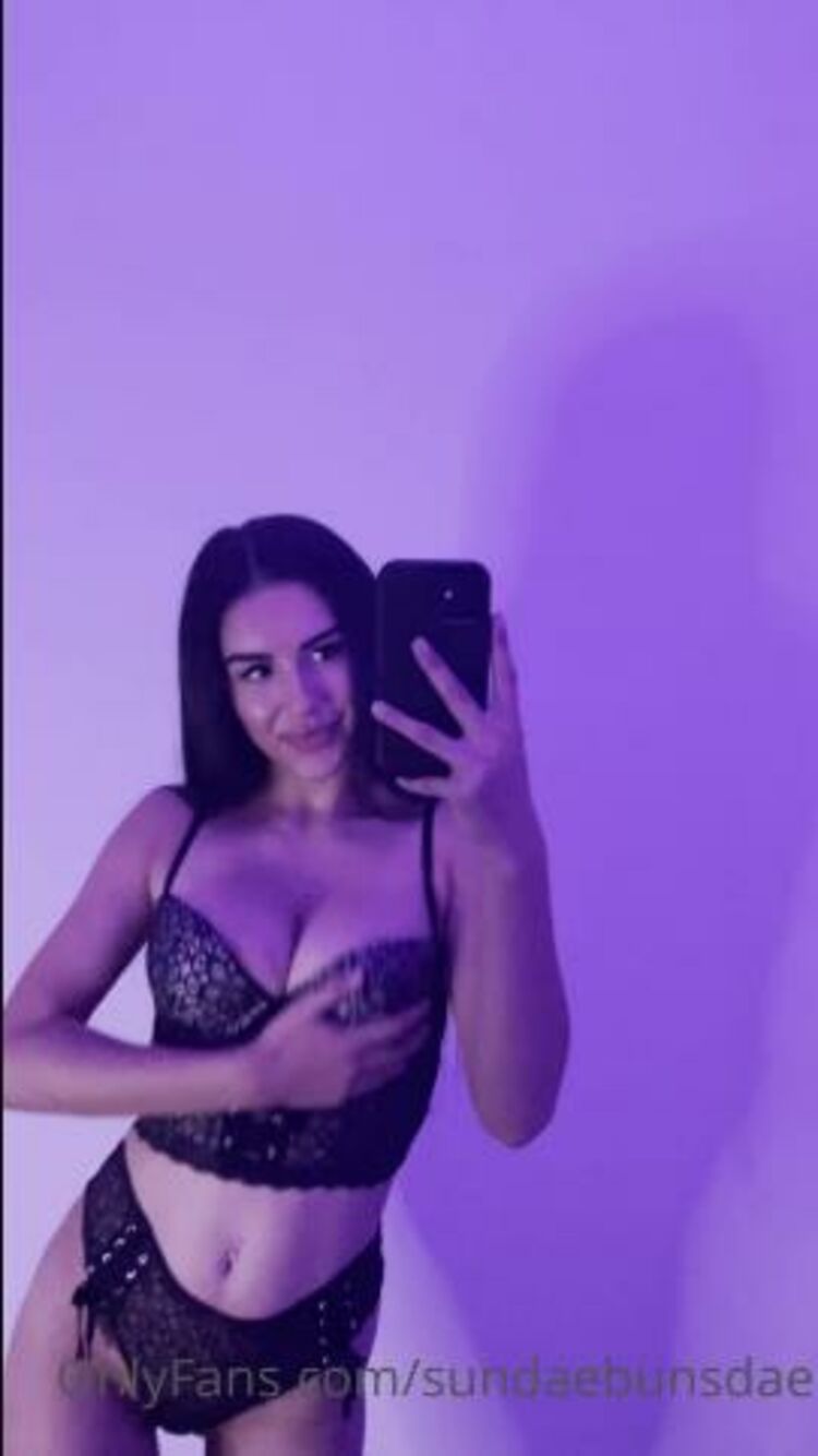 Onlyfans - Sundaebunsdae - Bounce bounce bounce - 08-01-2021