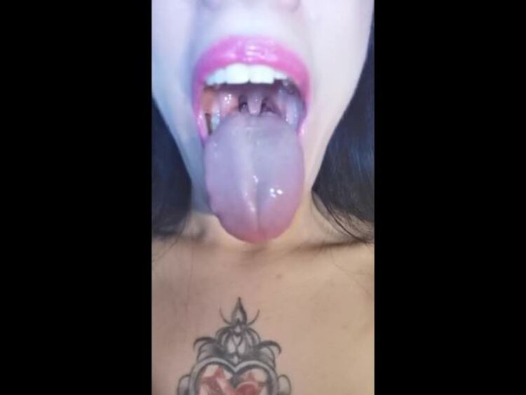 Teen girl offer her mouth & throat for your cock pov HD UNCUT