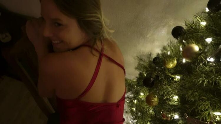 ManyVids - Mya Ryker - Christmas Creampie He Cums TWICE