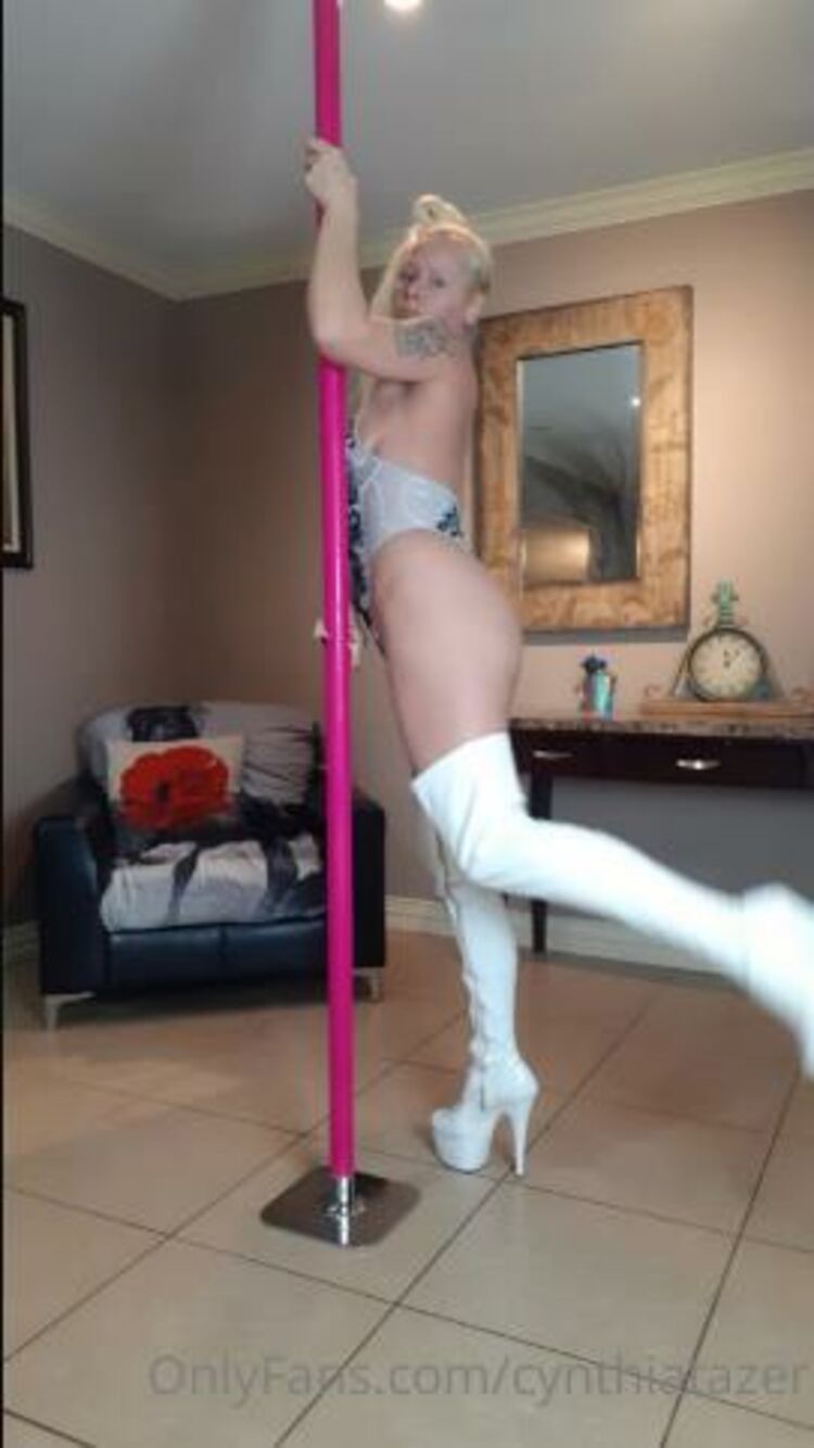 Onlyfans - Cynthiatazer - Playing around on the stripper pole - 08-02-2021