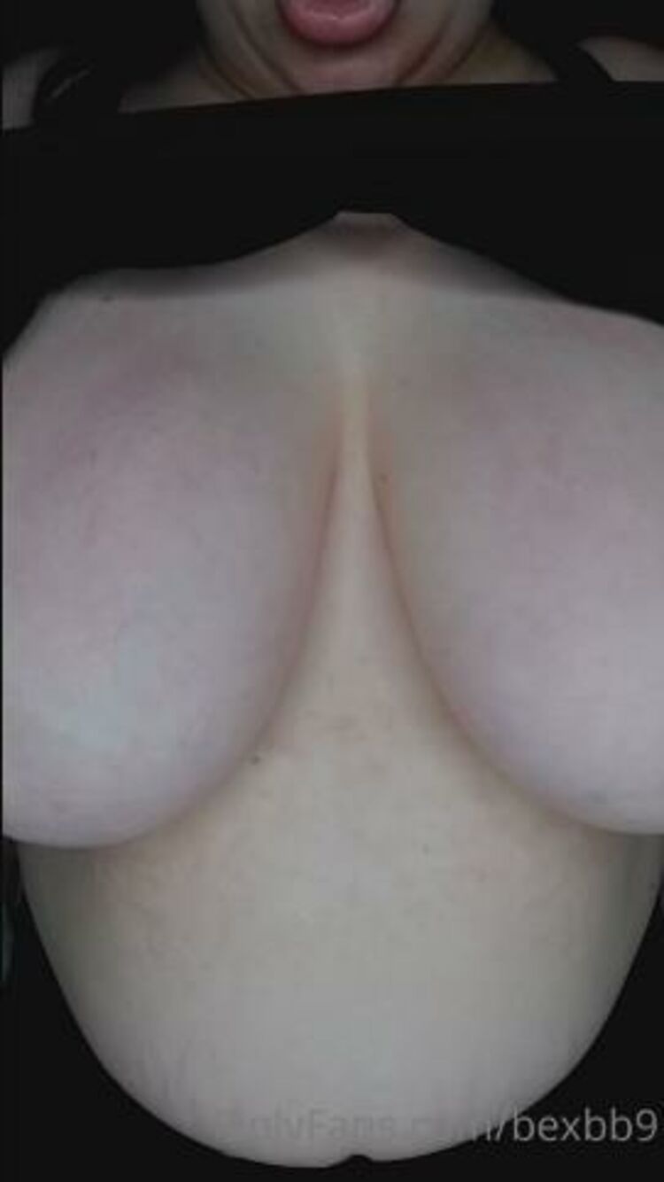 Onlyfans - Bexbb9 - Bouncy Bouncy Bouncy tits - 24-03-2021