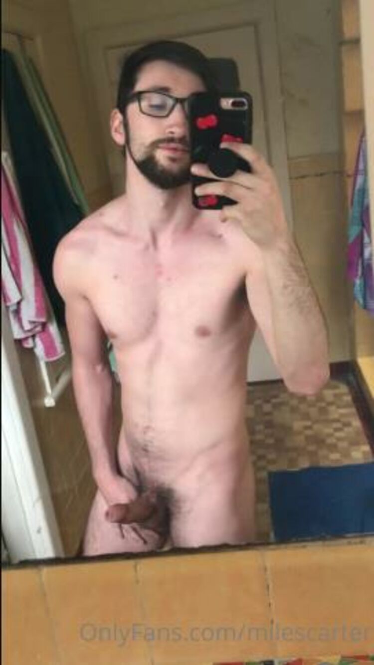 Onlyfans - Milescarter - Do you like it shaved Let me know and Ill give you a closer look Miles - 10-09-2021