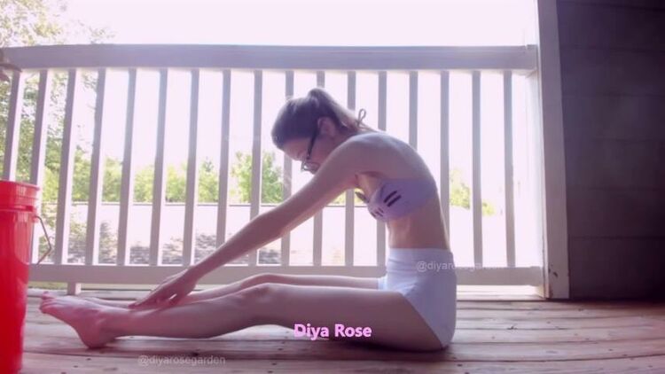 ManyVids - Diya Rose - Morning Flexibility Exercise Stretching