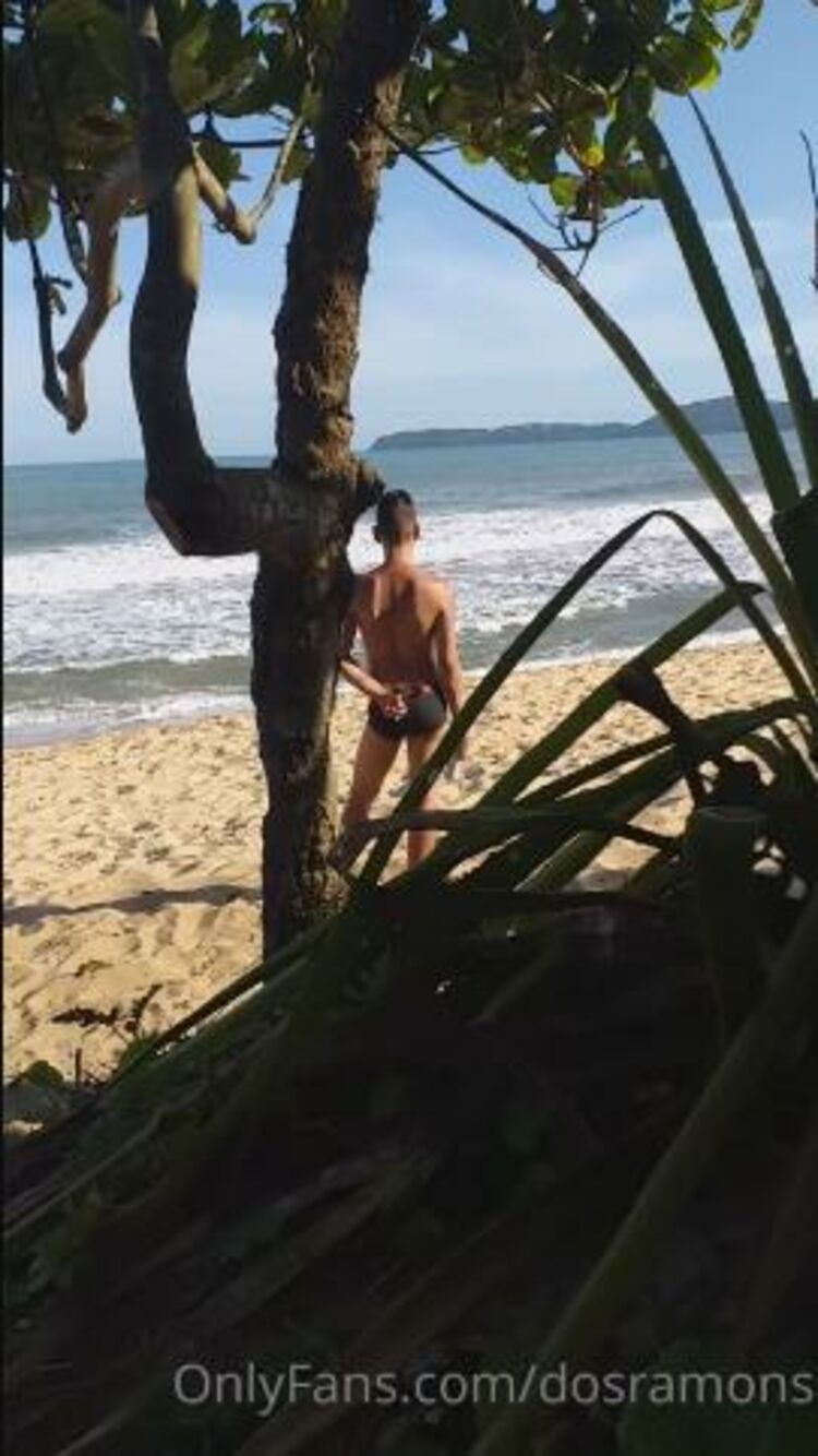 Onlyfans - Dosramons - At the beach wearing his underwear - 20-03-2022