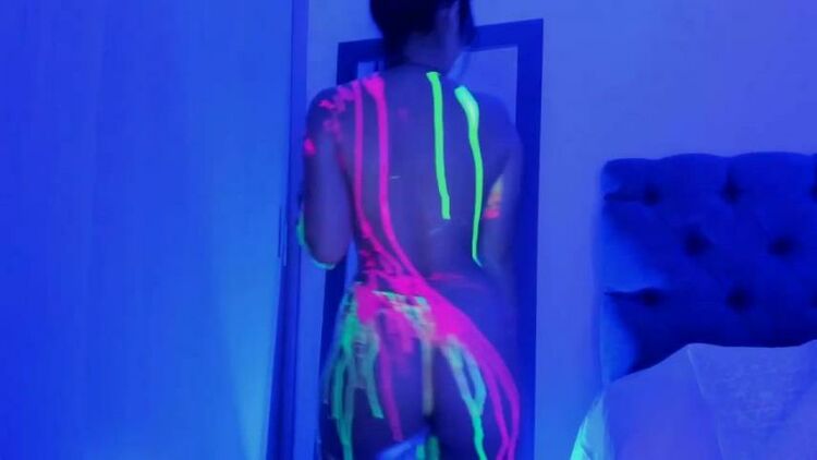 ManyVids - amberlee__ - Painting body