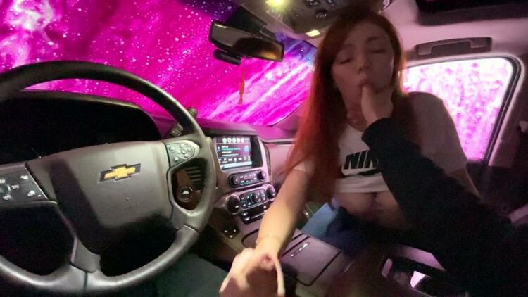 ManyVids - Kisankanna1 - we were at the car wash and she eat me