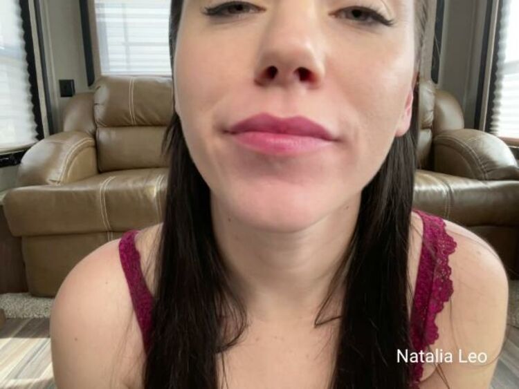 ManyVids - NataliaLeo - Mouth Tour