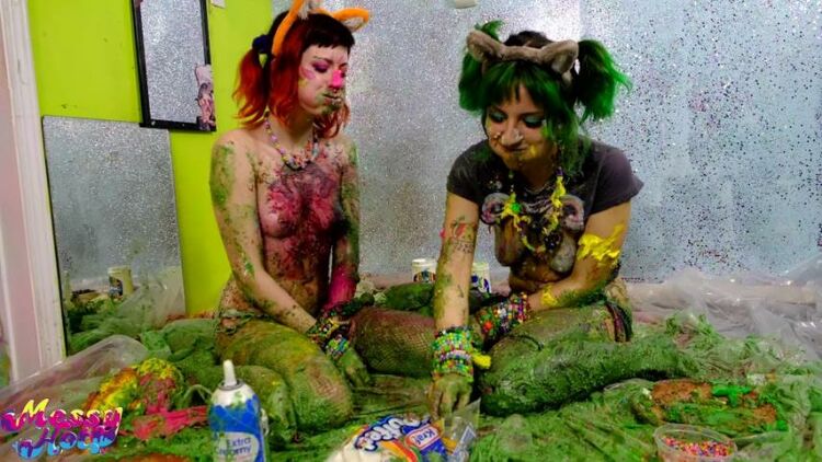 ManyVids - Lum Cakes - HoneyLuv and Lum Make a Mess