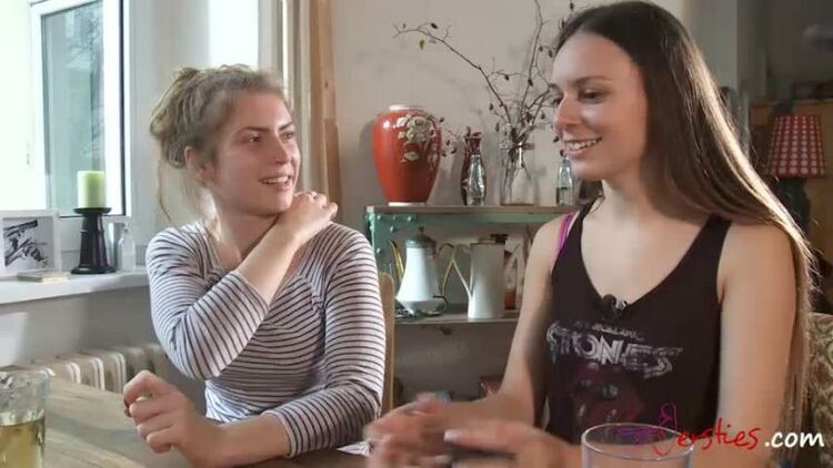 {lena Und Rebecca V947 (mp4, 576p, 199.02 Mb)|lena Und Rebecca