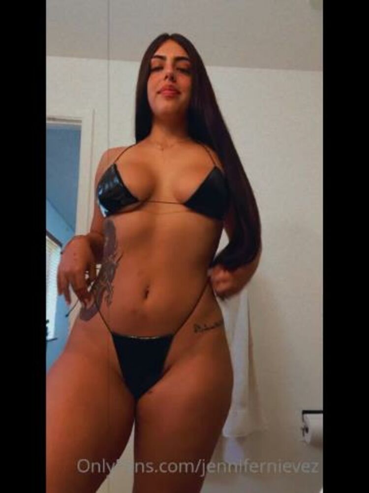 Onlyfans - Bigbootydominican - Love this black latex - 22-09-2021