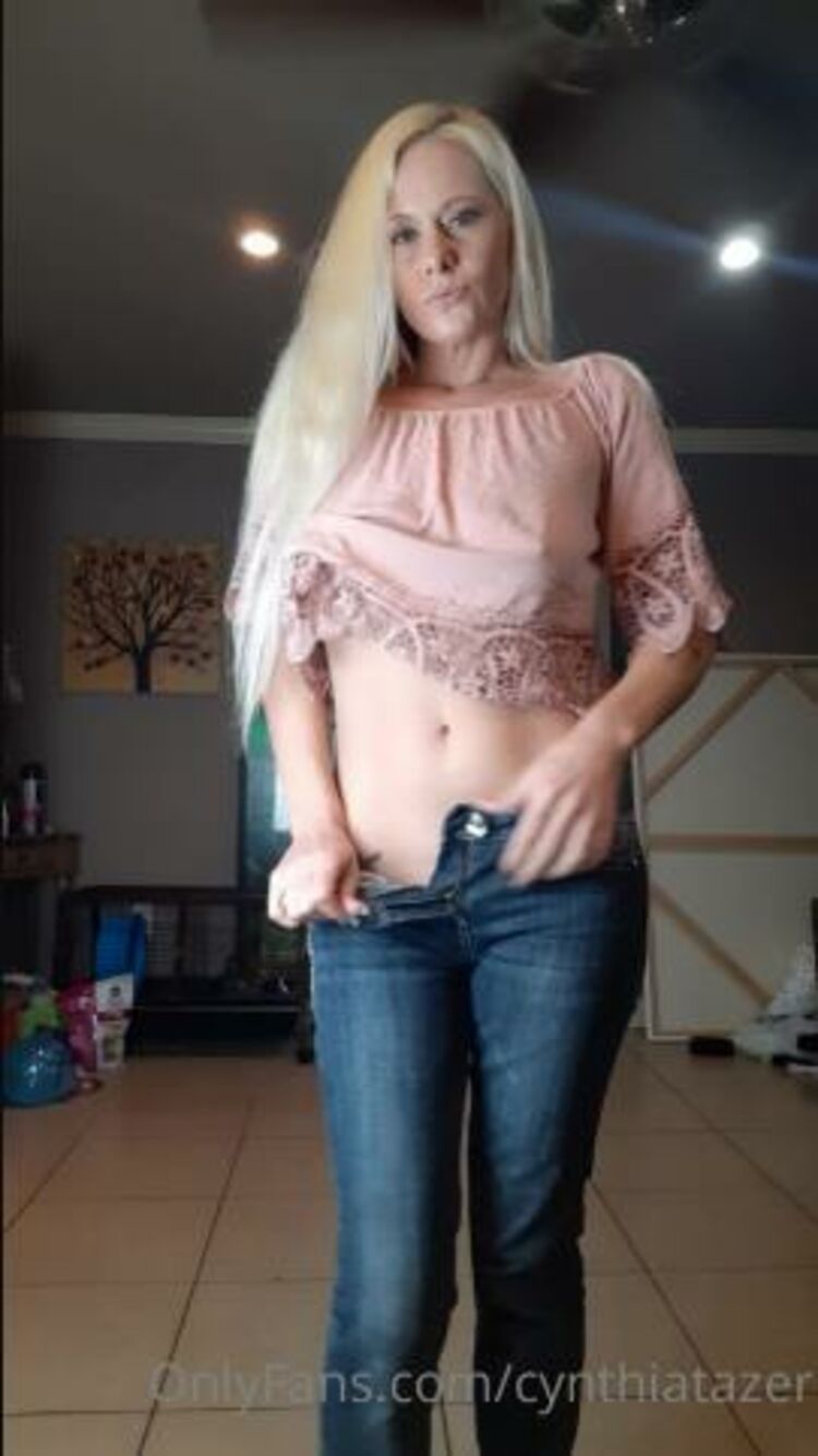 Onlyfans - Cynthiatazer - It appears that you guys like me in my blue jeans Imagine how awesome it would be to come - 17-03-2021