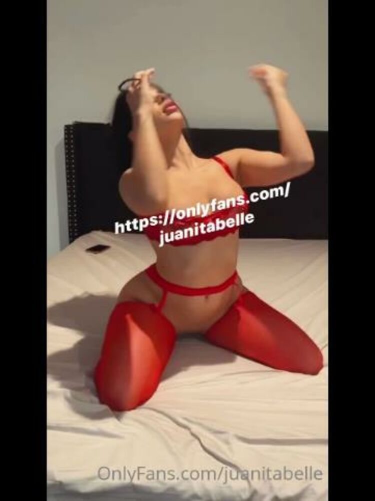 Onlyfans - Juanitajcv - I want to dance dirty for you Should I send the full video tomorrow - 25-05-2020