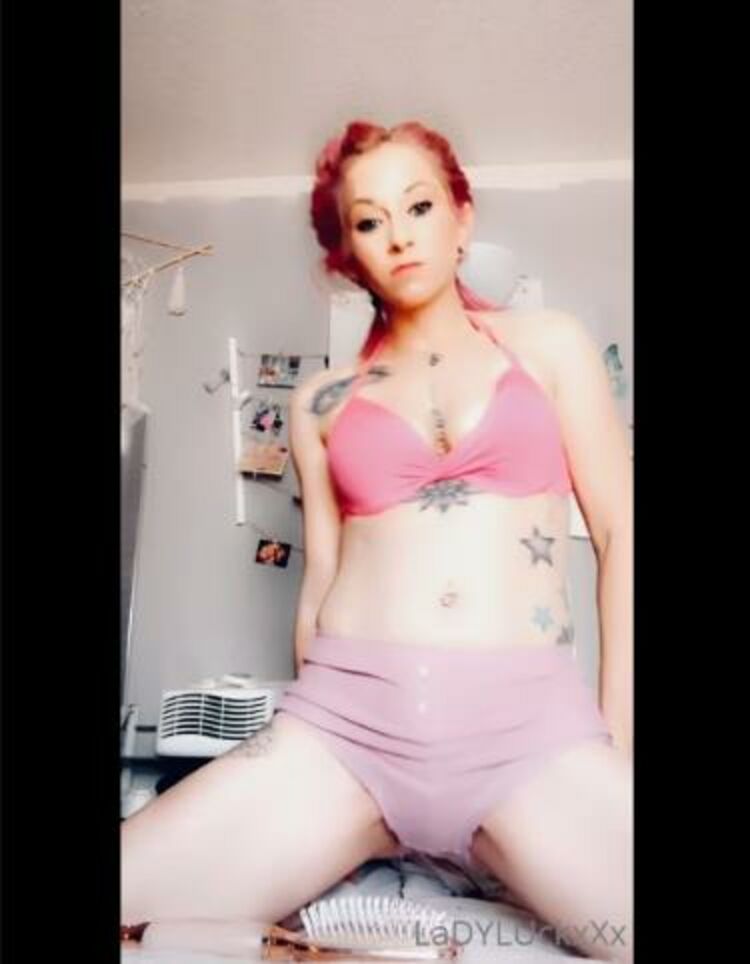 Onlyfans - Ladyluck18 - Throwback I was super wet and horny this day - 13-02-2022