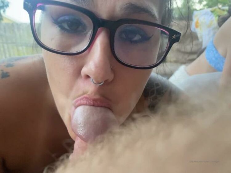 Onlyfans - Violet711swinger - Nothing better then a sunrise blowjob Mhm I love sucking cock you know what makes it even - 01-06-2021