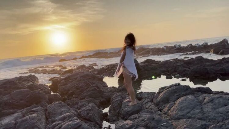 Onlyfans - Tu-anhlove - Raw unfiltered footage of Sunset Photoshoot in Peaceful and Secluded Beach at Punta Mahaju - 29-07-2021