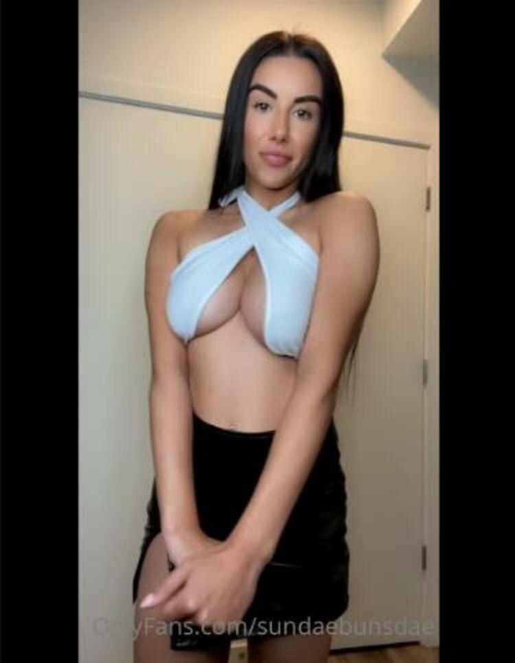 Onlyfans - Sundaebunsdae - What do you rate my outfit - 12-04-2021