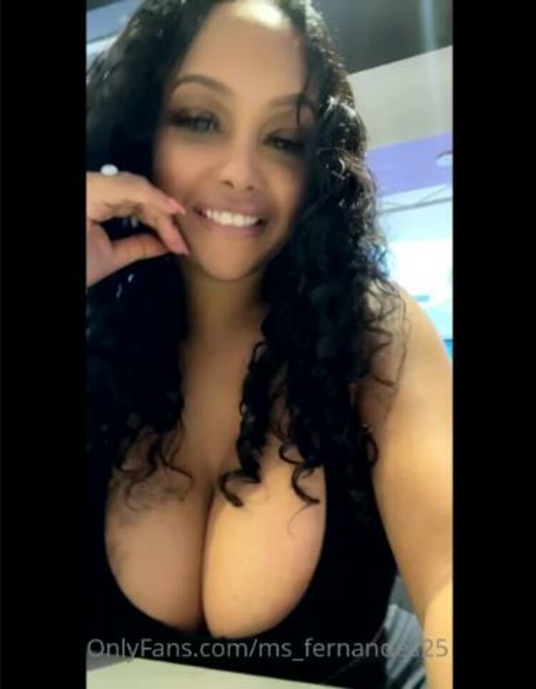 Onlyfans - Ms_fernandes25 - Im at the airport being nasty Good morning babies youre cumming with me to Mexico - 16-02-2022