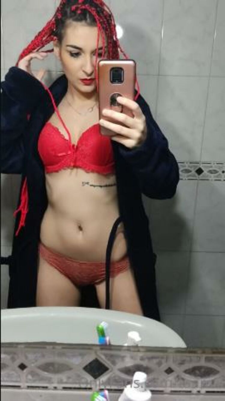 Onlyfans - Taamiii - te gustara que fuese tu bata PROPINA DE Y TE ENVIO CONTENIDO VALORADO EN - 11-01-2021