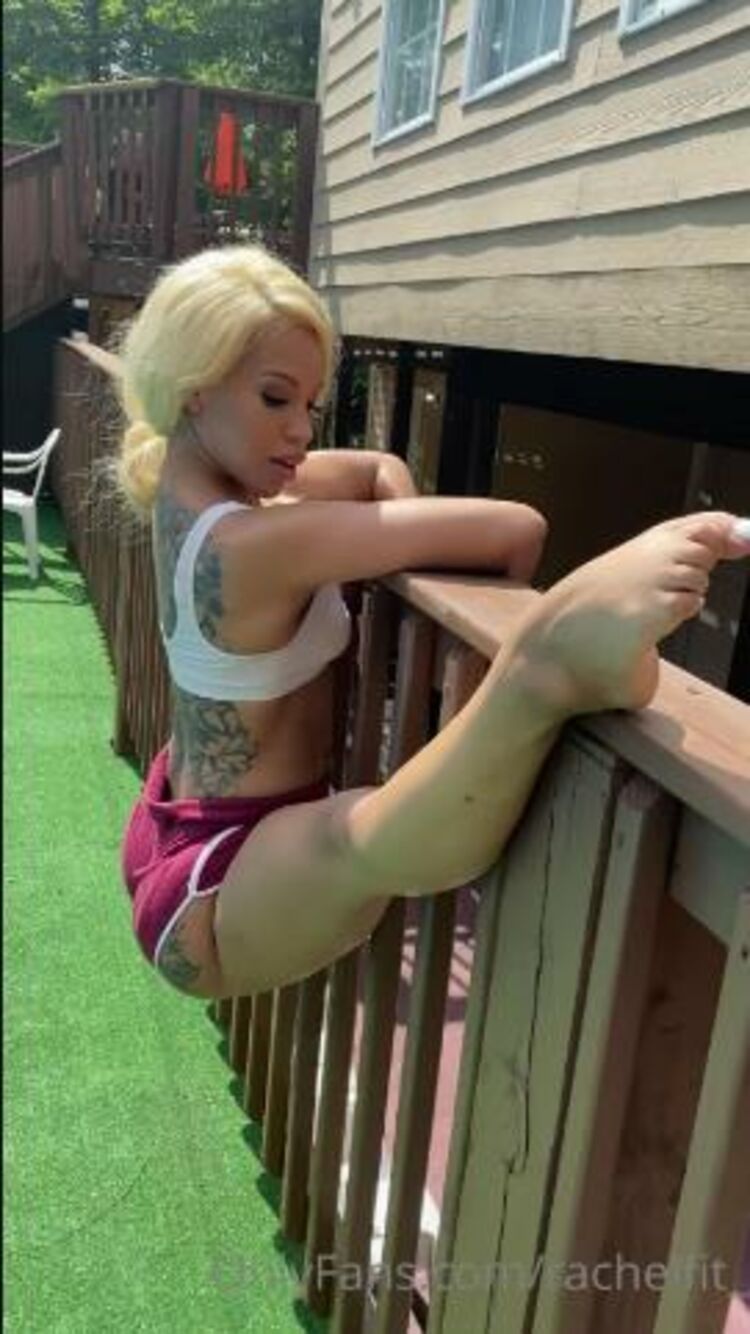 Onlyfans - Rachelfit_ - Part in the dm - 21-05-2020