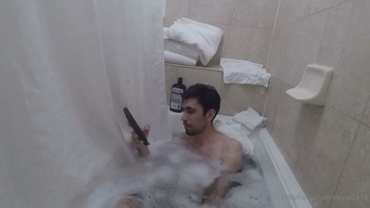 Onlyfans - Kevin0314 - Bubble Bath Vid - 17-08-2021