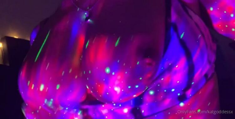 Onlyfans - Katgoddessx - got a new light Im hype lmao - 09-09-2020