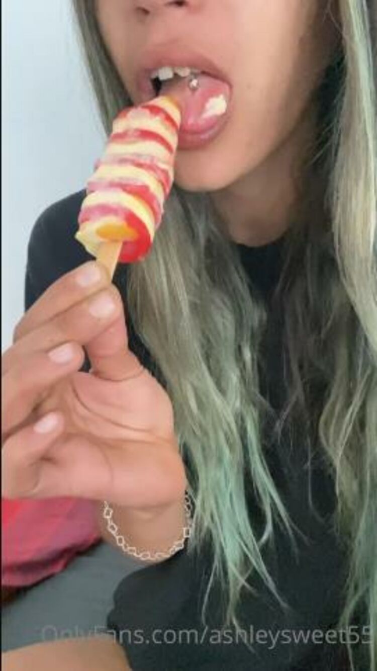 Onlyfans - Ashleysweet55 - Te gustara que el helado fuera tu Me encanta chupar - 01-06-2020