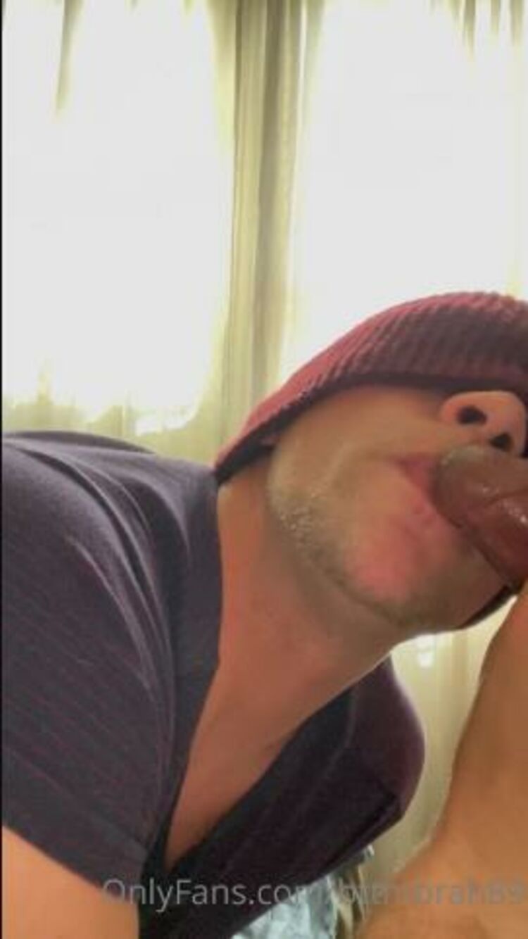 Onlyfans - Bttmbrah89 - Sucking that nut out - 28-01-2022