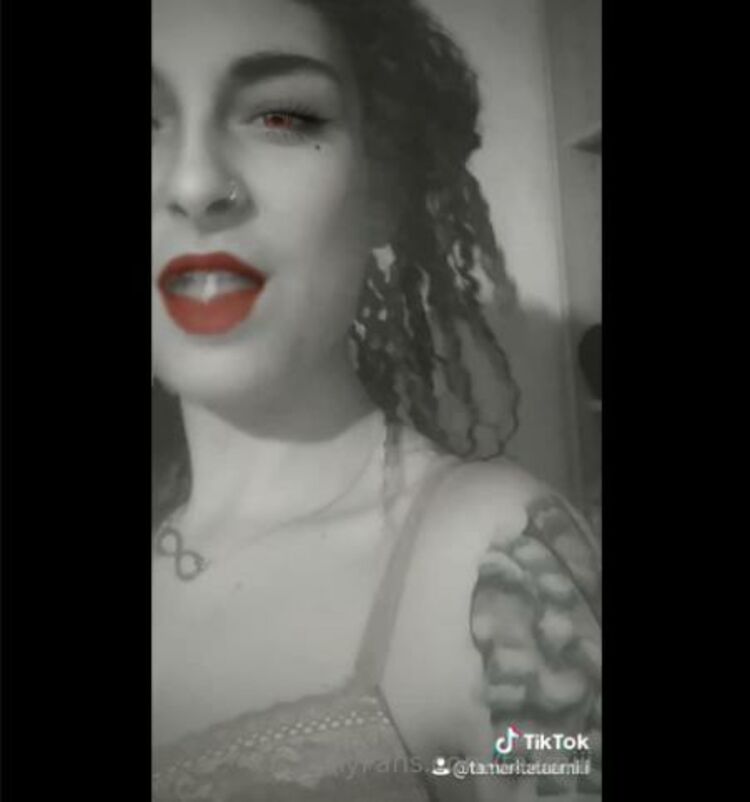 Onlyfans - Taamiii - Este es mi pelo al quitarme las trenzas en realidad no es as solo est as por las t - 24-09-2020