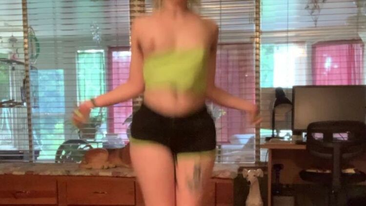 ManyVids - suzyscrewd - Jump Roping