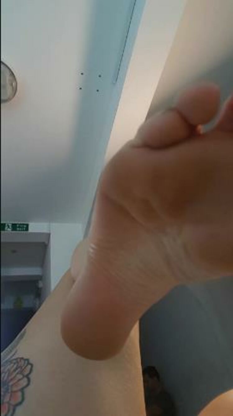 Onlyfans - Bexbb9 - sexy soles video footfetish - 07-07-2017