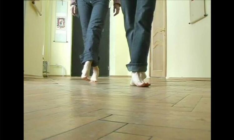 Bare Feet In The City Video - Marina And Mila 2005-04-04