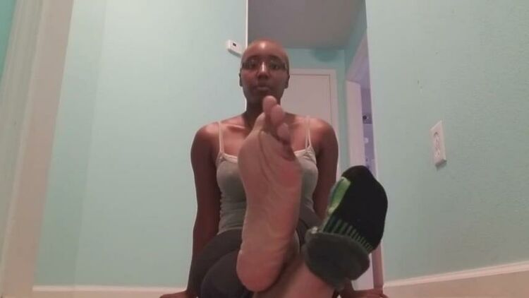 Sexi Foot Goddess Removing her Socks (Foot Fetish Love) Bst