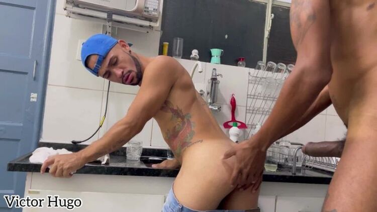 ManyVids - VictorHugo - SEXO NA COZINHA