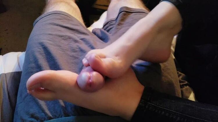 Little Stepsister Footjob