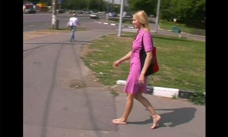 Bare Feet In The City Video - Olya 2005-06-23