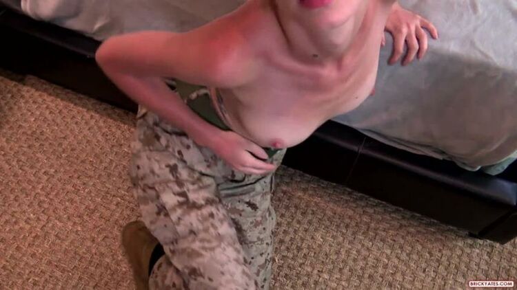 Arabella in Marine makes me cum immediately