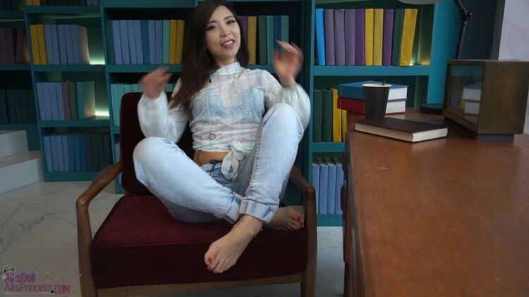 Aiko Moe – JOI Feet Game in Library