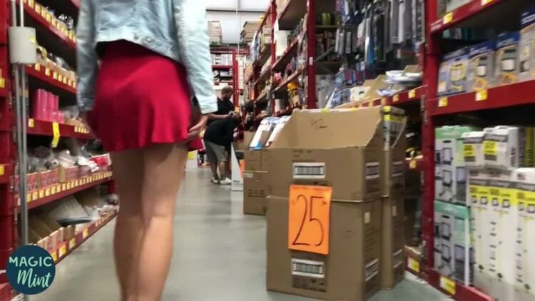 Cum on Tits – BLONDE TEEN FLASHING ASS IN A DEPARTMENT STORE