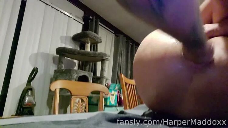 Harper Maddoxx anal prolapse pump