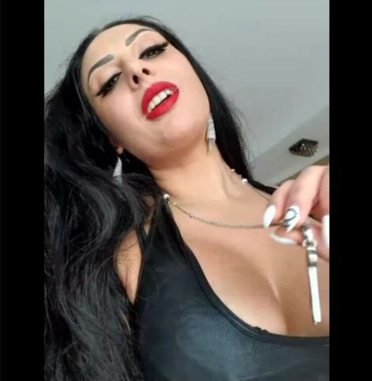 Ezada Sinn - ezada / Onlyfans EzadaStream started at pm - 07-01-2020 - Fetish