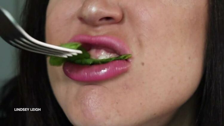 Lindsey Leigh – Chewing Salad Up Close