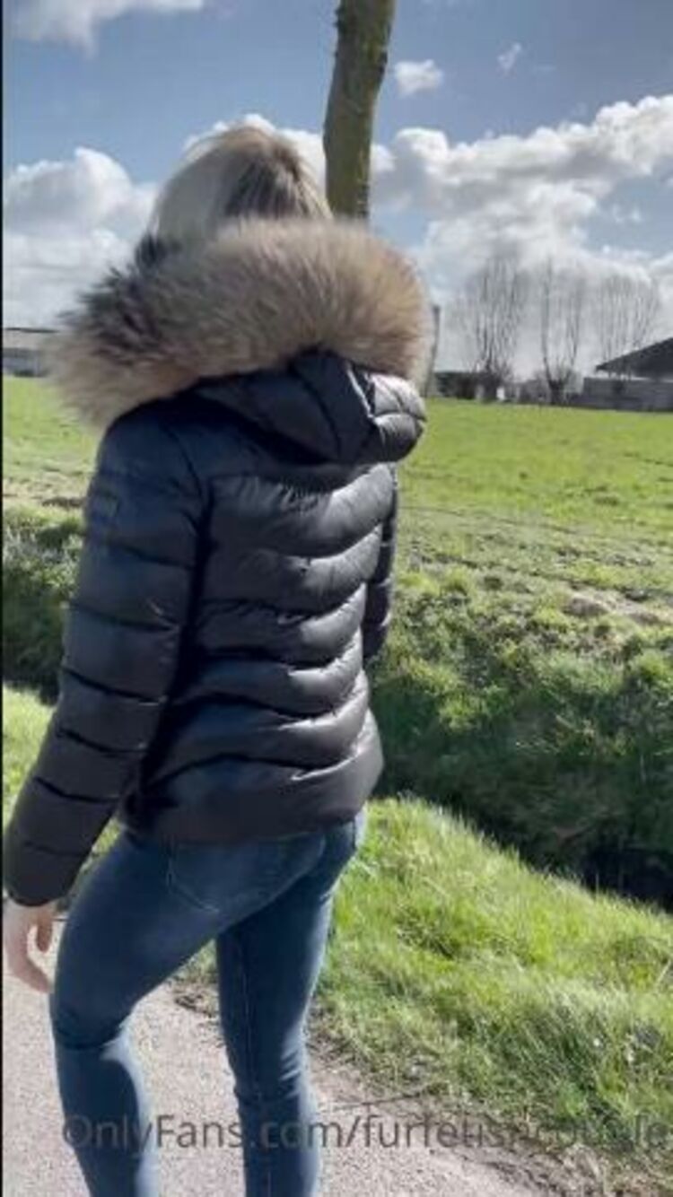 Furfetishcouple / Onlyfans - windy conditions ask for big fur collar and downjacket 27-03-2021 - Fetish