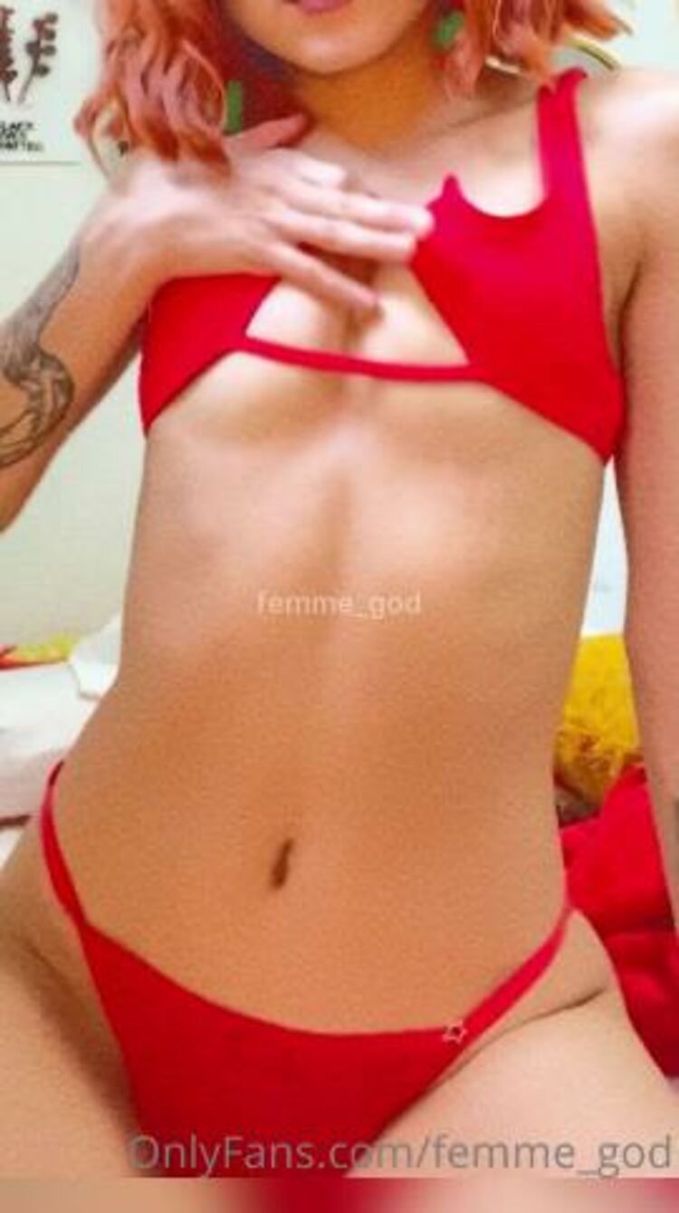 Femme God / Onlyfans Femmegod - how does the red look 10-12-2021 - Fetish